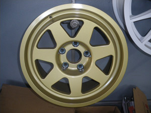 Jante copie Speedline dorée 8/17 ET11 / ET13 = (prix unitaire 400.00 € HT )