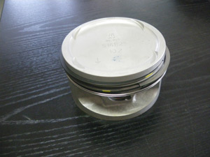 Pistons (93.60 ou 93.80 ou 94.00 ou 94.20) en remplacement des origines côte réparation - 4 x 187.50 = 750.00 HT