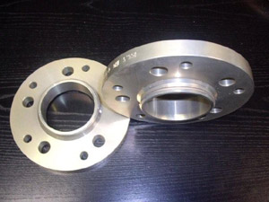 Paire de cales de voie 16 ou 20 mm (avec boulons) - 119.57 HT