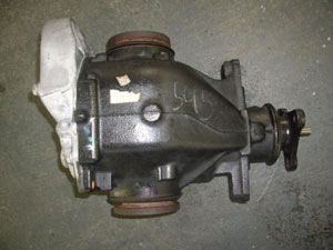 Pont complet en Echange Standard (consigne 300 euros) avec couple court rapport 3.15 (!!! uniquement pour les véhicules avec une boîte à vitesses manuelle)- 1230.77 HT 