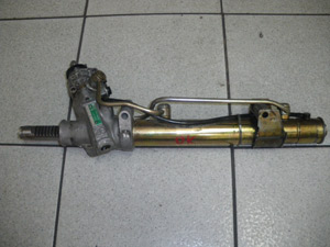 Crémaillère de direction origine assistée refaite « échange standard » (Consigne + 200 euros) = 780.00 HT 