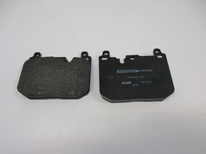 Jeu de plaquettes AV Sportive/Routière (+ 40 % de Grip) - 214.68 HT
Plaquette réservée a la compétition (!! réadapter tôle de protection sinon jeu et affiner emplacement témoin)