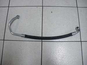 Tuyau de conduit d'huile au radiateur (court) - 129.00 HT