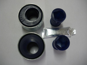 Kit silentbloc de chasse excentré + 2° diam. 66 = 120.75 HT