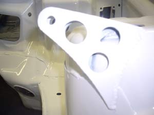 Supports de barre anti-rapprochement EVO2 à souder sur caisse 2 x 17.50 = 35.00 HT