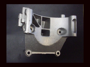 Support alternateur / D.A S42 - 87.75 HT