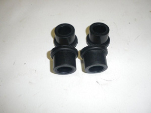 Silentblocs alternateur Origine Petit modèle 4 x 13.69 = 54.76 HT
