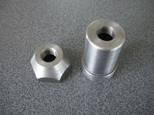 Kit entretoise de montage haut amort. AV anodisé - 2 x 78.10 = 156.20 HT