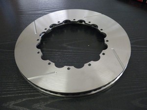 Disque AR diam. 295 x 22 / 12 trous / entraxe 177.8 - 2 x 320.00 = 640.00 HT