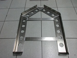 Support rail roue de secours incliné (pour réservoir souple dans roue de secours ) = 310.00 HT