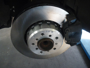 Disques de frein AV origine 2 x 299.43 soit 598.86 HT