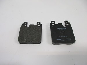 Jeu de plaquettes AR en DS2500/H - 187.08 € HT +40% de grip et d'endurance avec un coeff de friction de 0.5 - idéal pour une conduite rallye !