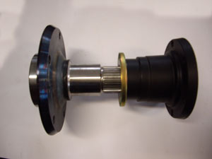 Kit moyeu AR + flasque (qui se monte sur base origine) = 389.00 HT (prix unitaire)