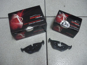 Jeu de plaquettes AR MINTEX 1144 - 137.88 € HT 
+35% de grip et d'endurance - idéal pour une conduite rallye ! (photo non contractuelle)