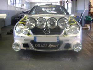 Rampe de phares complète Polyester XENON : 2 spots, 2 virages, 4 ballasts, ampoules - 849.50 HT 