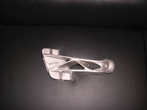 Support moteur côté gauche (avec silentbloc) spécifique S14 - 389.00 HT