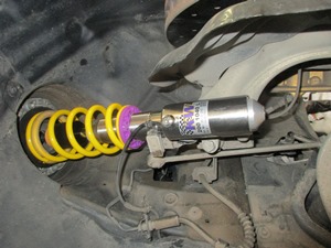 Kit amortisseurs / combinés filetés KW V4 , avec suspensions pilotées - 3847.90 € ht