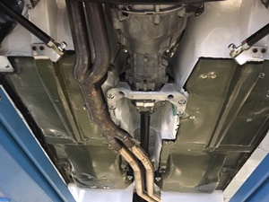 Protection de plancher intégral en kevlar/ carbone - 2 x 420 = 840.00 € ht