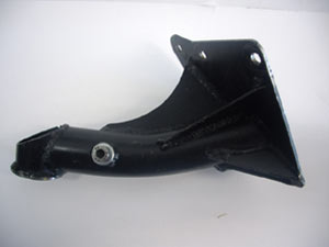 Gros support moteur côté droit (mécano-soudé) pour S42 avec passage collecteur échappement - 285.00 HT