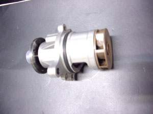 Pompe à eau S42 - 90.30 HT