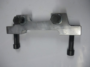 Support étrier avec boulonnerie ent. 180 - 145.00 HT