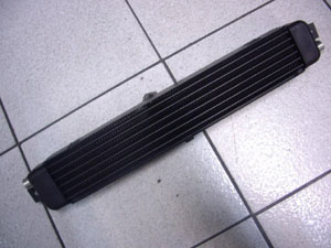 Gros radiateur d huile sous radiateur d eau - 282.61 HT