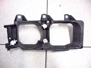 Support de phare plastique (prix unitaire)= 91.17 HT