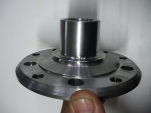 Moyeu AR pour fusée AR Orig. / gros cardan = 2 x 185.00 = 370.00 HT