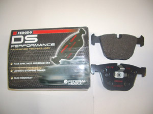 Jeu de plaquettes AR DS Performance - 140.16 € HT - Coeff de friction de 0.46 - Recommandé pour une conduite plus sportive - (photo non contractuelle)