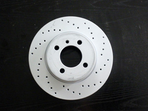 Disques de frein AV Percés (Ventilé 260/22) - 2 x 130.70 = 261.40 HT