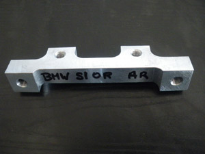 Support étrier AR 4P AP / fusée orig. S1 = 2 x 128.00 = 256.00 HT