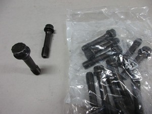 Kit boulons de bielle orig. (tête 12 pans) - 12 x 8.50 = 102.00 HT